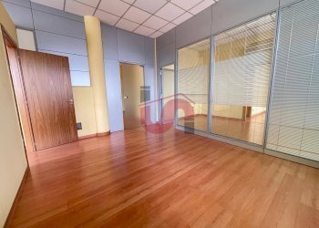 Foto 4 - Commercial Premises Via Roberto Ruffilli, Benevento - photo 4