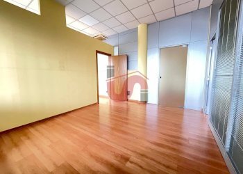 Foto 5 - Commercial Premises Via Roberto Ruffilli, Benevento - photo 5