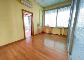 Foto 6 - Commercial Premises Via Roberto Ruffilli, Benevento - photo 6