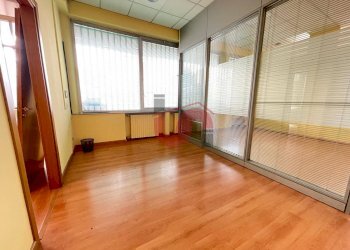 Foto 7 - Commercial Premises Via Roberto Ruffilli, Benevento - photo 7