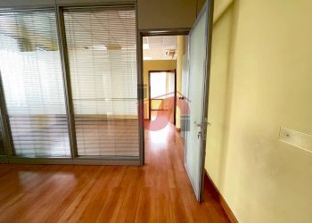 Foto 8 - Commercial Premises Via Roberto Ruffilli, Benevento - photo 8