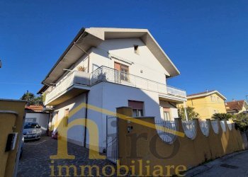 Foto 20 - Quadrilocale Via Salita Facciolini
 
26, Pescara - foto 20