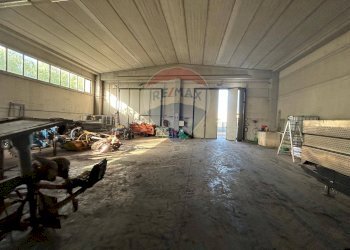 Parcheggio - Capannone Via Puglia
 
18, Acquaviva delle Fonti - foto 1