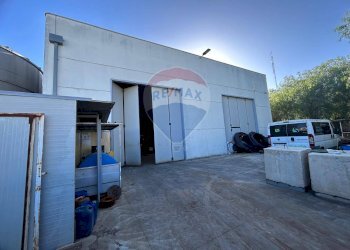 Terrazza - Capannone Via Puglia
 
18, Acquaviva delle Fonti - foto 4