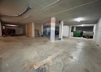 Parcheggio - Capannone Via Puglia
 
18, Acquaviva delle Fonti - foto 18