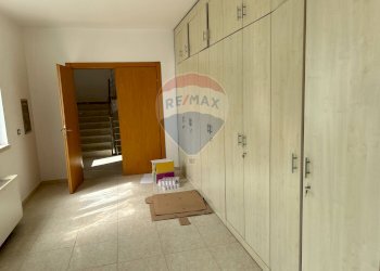 Camera / camera da letto - Capannone Via Puglia
 
18, Acquaviva delle Fonti - foto 32