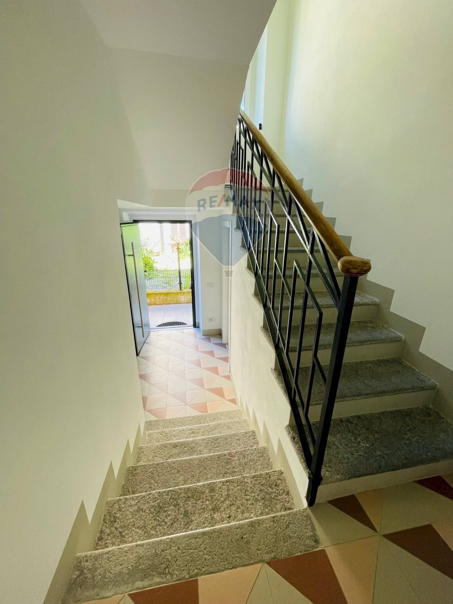 Scale - Trilocale Via Aldo Mazza
 
1, Gavirate - foto 3