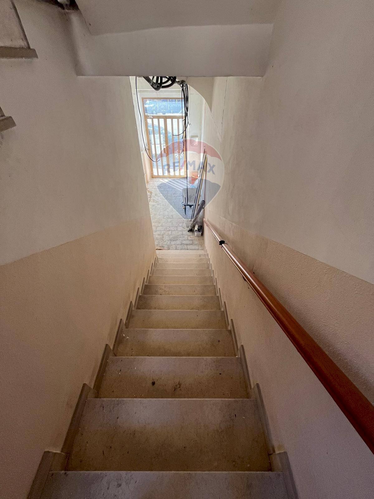 Scale - Bilocale Via Aldo Mazza
 
1, Gavirate - foto 2