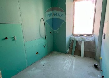 Stanza vuota - Bilocale Via Aldo Mazza
 
1, Gavirate - foto 3