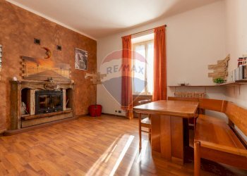 Sala da pranzo - Trilocale VIA SACCONAGHI
 
25, Comerio - foto 5