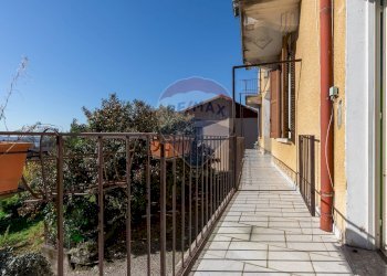 Balcone - Trilocale VIA SACCONAGHI
 
25, Comerio - foto 16