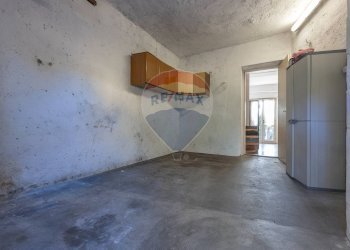 Stanza vuota - Trilocale VIA SACCONAGHI
 
25, Comerio - foto 22