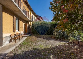 Giardino - Trilocale VIA SACCONAGHI
 
25, Comerio - foto 23