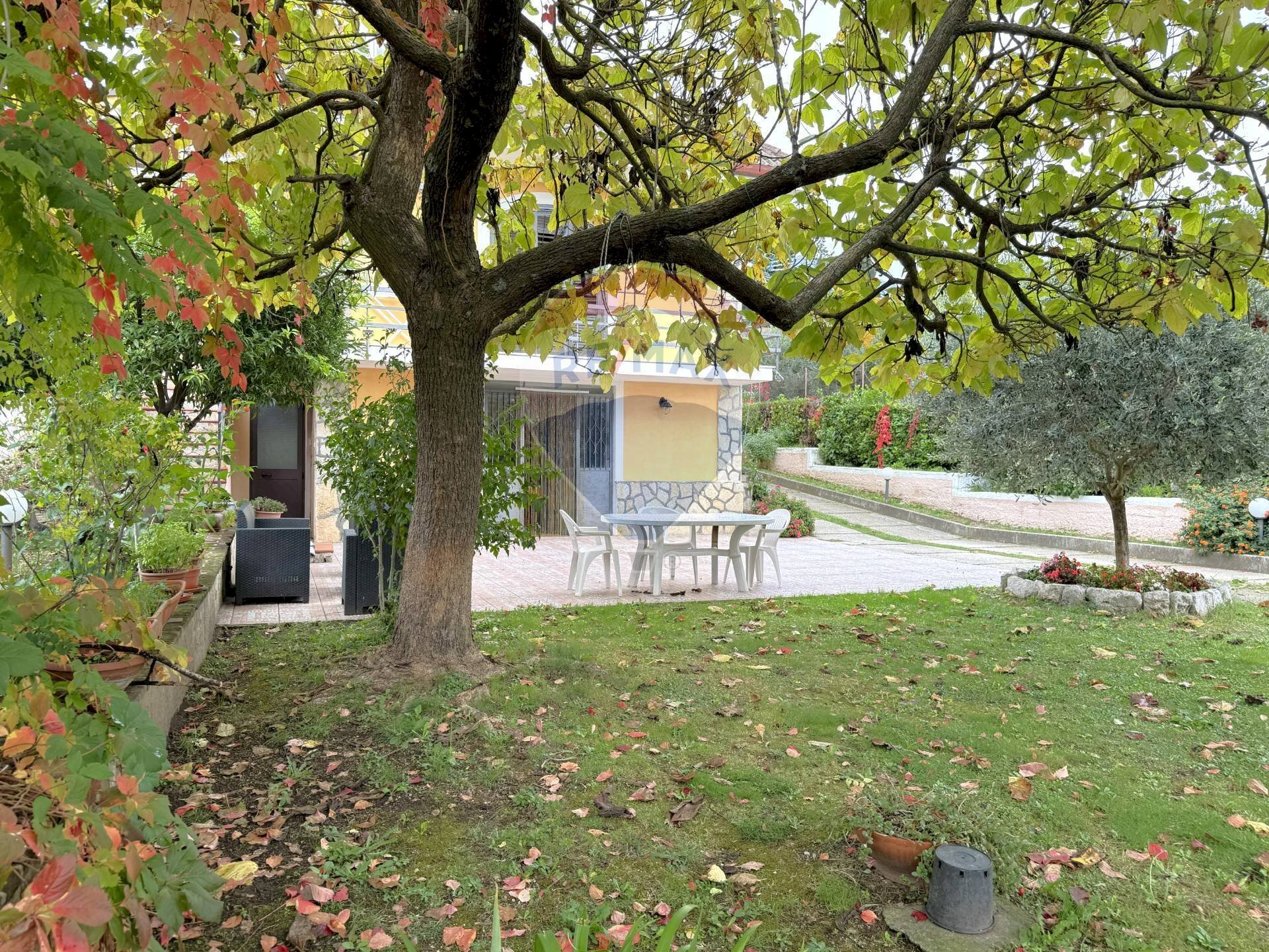 Giardino - Villa Via Fontanelle
19, Alife - photo 2