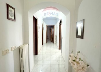 Hall / corridoio - Villa Via Fontanelle
 
19, Alife - photo 14