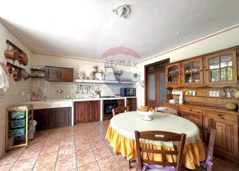 Sala da pranzo - Villa Via Fontanelle
 
19, Alife - photo 28