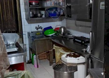 Dispensa di stoccaggio - Shop Via Messina
 
446, Catania - photo 8