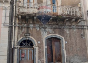 Edificio all\'aperto - Casa indipendente via umbero 1
 
42, Piedimonte Etneo - foto 2