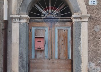 Edificio all\'aperto - Casa indipendente via umbero 1
 
42, Piedimonte Etneo - foto 3