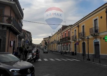 Edificio all\'aperto - Casa indipendente via umbero 1
 
42, Piedimonte Etneo - foto 21