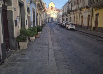 Edificio all\'aperto - Casa indipendente via umbero 1
 
42, Piedimonte Etneo - foto 67