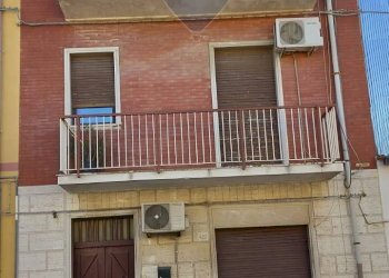 Edificio all\'aperto - Casa indipendente via vittorio veneto
 
424, Grammichele - foto 1