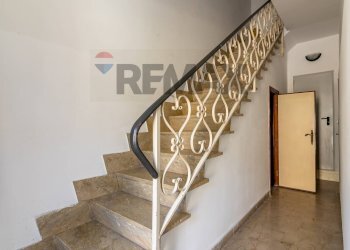 Scale - Independent house via vittorio veneto
 
424, Grammichele - photo 23