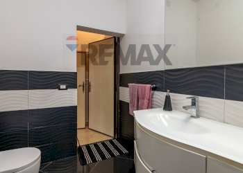Bagno - Independent house via vittorio veneto
 
424, Grammichele - photo 30