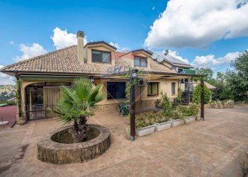 Casa all\'aperto - Villa Via Don Lorenzo Milani
 
80, Piazza Armerina - foto 1