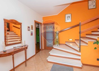 Scale - Villa Via Don Lorenzo Milani
 
80, Piazza Armerina - foto 5