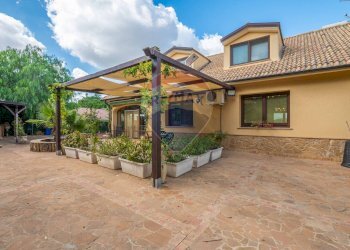 Casa all\'aperto - Villa Via Don Lorenzo Milani
 
80, Piazza Armerina - foto 19