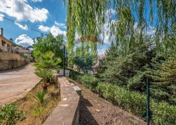 Giardino - Villa Via Don Lorenzo Milani
 
80, Piazza Armerina - foto 30