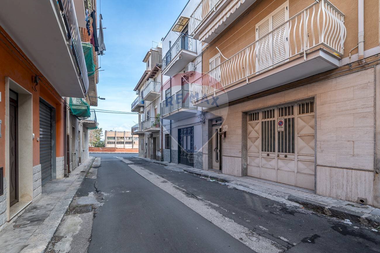 Edificio all\'aperto - Independent house VIA CREMA
11, Francofonte - photo 3