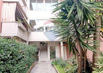 Edificio all\'aperto - Trilocale via della portichina
 
27, Viareggio - foto 15