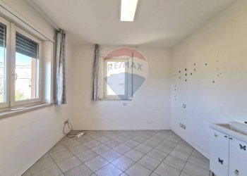 Stanza vuota - Ufficio VIA PAPA GIOVANNI XXIII, Massarosa - foto 8