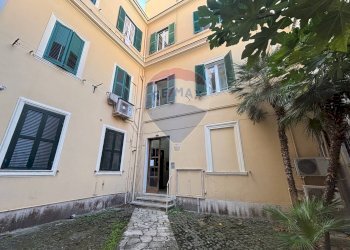 Edificio all\'aperto - Trilocale via Gramsci
 
44, Anzio - foto 6