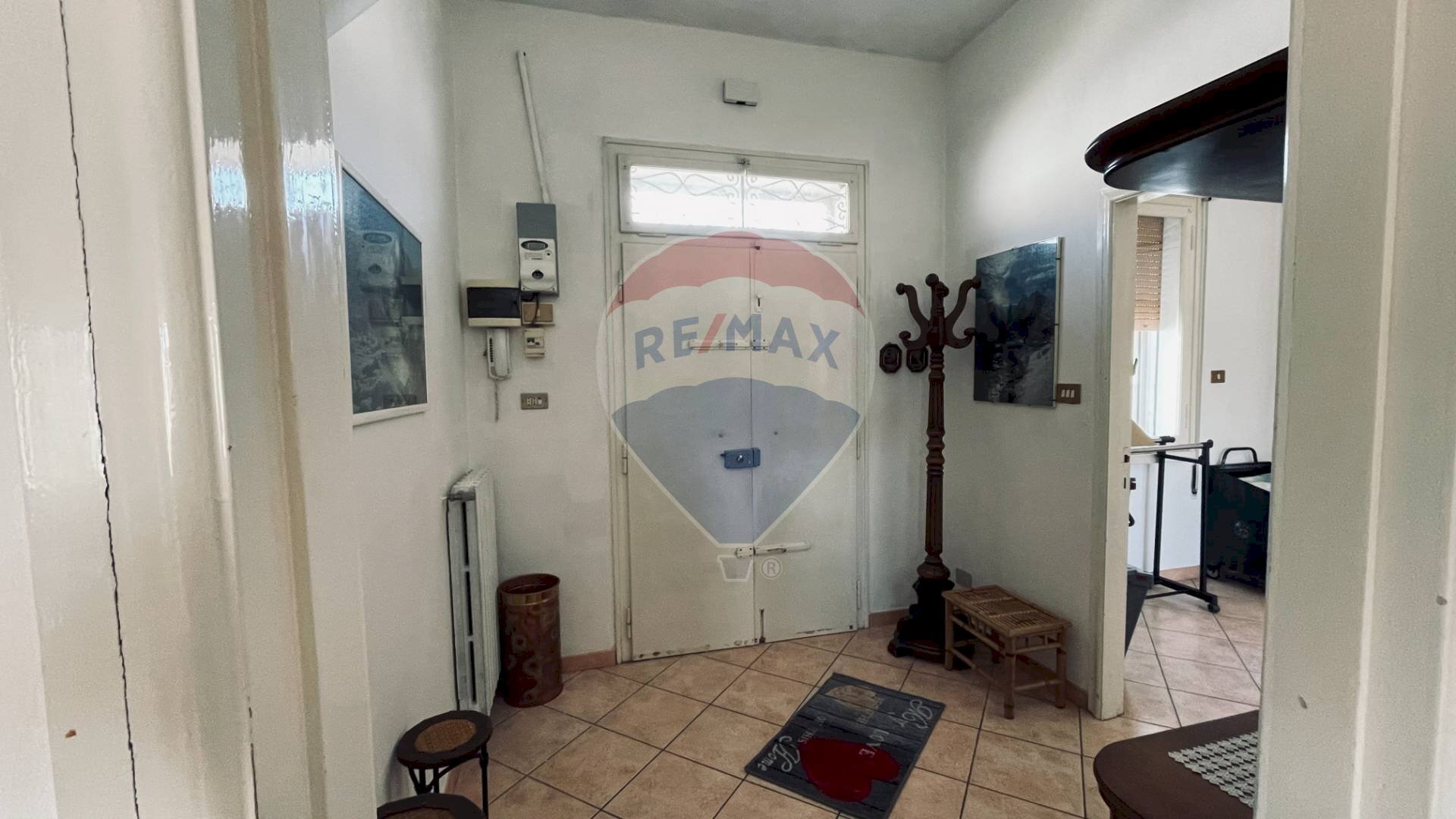 Hall / corridoio - Independent house Via Roma
362, Stienta - photo 2