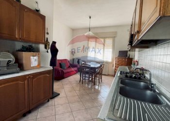 Cucina - Casa indipendente Via Roma
 
362, Stienta - foto 5