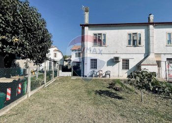 Casa all\'aperto - Casa indipendente Via Roma
 
362, Stienta - foto 22