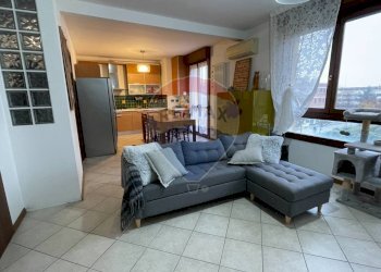 Sala da pranzo - Appartamento Via Giuseppe Fabbri
 
166, Ferrara - foto 6