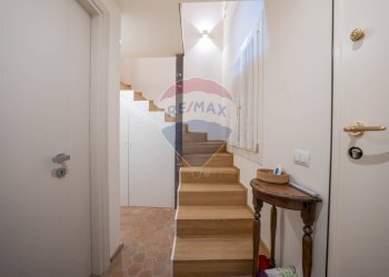 Scale - Bilocale Ferrara - foto 16