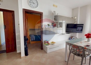 Sala da pranzo - Quadrilocale Via Tommaso Fiore
 
27, Mattinata - foto 4