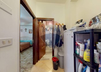 Hall / corridoio - Quadrilocale Via Tommaso Fiore
 
27, Mattinata - foto 7