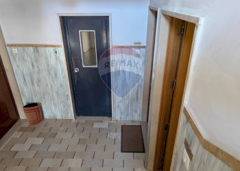 Hall / corridoio - Quadrilocale Via Alcide de Gasperi
 
4, Mattinata - foto 4