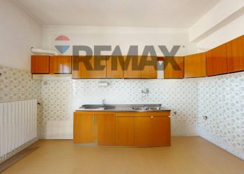 Cucina - Quadrilocale Via Alcide de Gasperi
 
4, Mattinata - foto 20