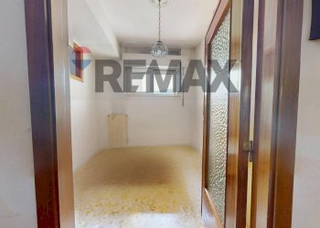 Hall / corridoio - Quadrilocale Via Alcide de Gasperi
 
4, Mattinata - foto 34
