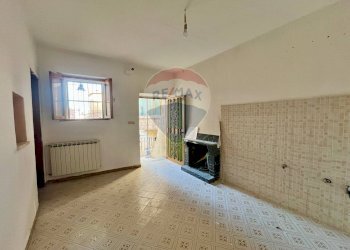 Stanza vuota - Casa indipendente Vico Seggio
 
Snc, Vairano Patenora - foto 7