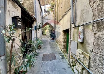 Edificio all\'aperto - Casa indipendente Vico Seggio
 
Snc, Vairano Patenora - foto 26