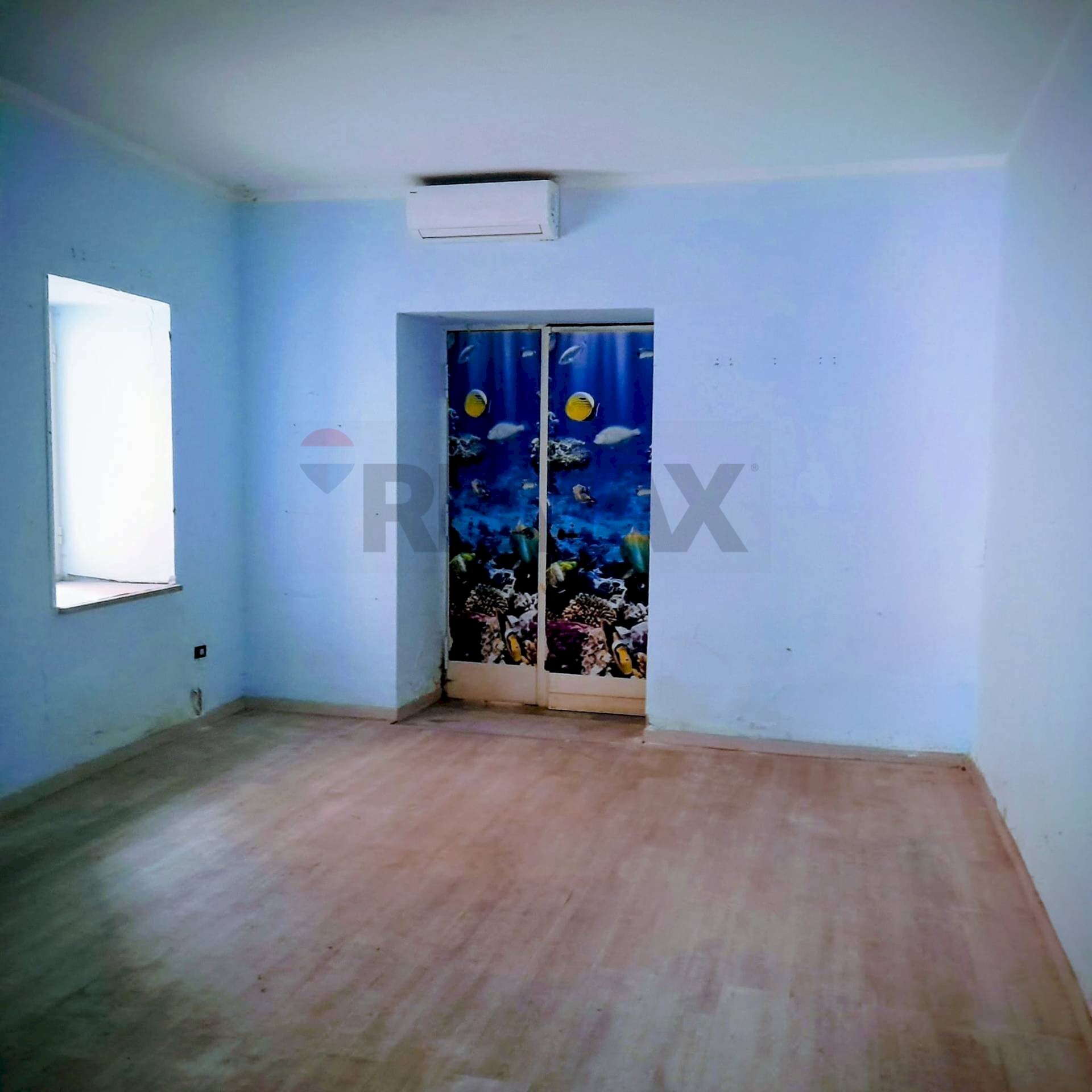 Stanza vuota - Negozio Traversa III di Via Cappuccini, Pozzuoli - foto 1