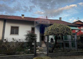 Casa all\'aperto - Casa semi indipendente VIA LUIGI SOTTINI
 
8, Cressa - foto 1